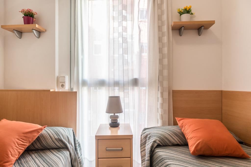 Apartamentos Navas 2 Barcelona Exteriör bild